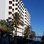 La petite rueà côté de l'hôtel Bajondillo, Torremolinos, celle que nous voyons de notre balcon